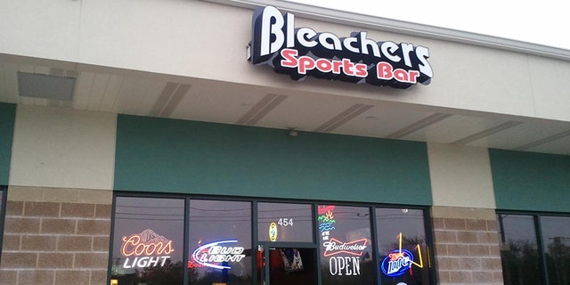 An image of Bleachers Bar and Franks in O'Fallon, Missouri.