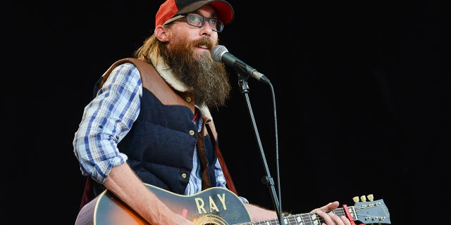 David Crowder performs on stage in support of One campaign's Agit8 event at Tate Modern on June 12, 2013 in London, England. (Photo by Andy Sheppard/Redferns via Getty Images)
