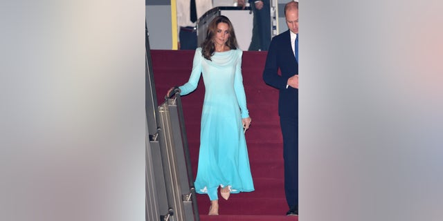 Catherine, Duchess of Cambridge arrives at the Pakistani Air Force Base Nur Khan with Prince William, Duke of Cambridge to start their Royal Tour of Pakistan. (Photo by Karwai Tang/WireImage/Getty Images)