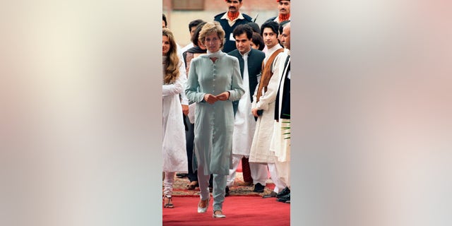 Diana Princess Of Wales in Pakistan. (Photo by Tim Graham Photo Library via Getty Images)