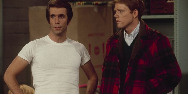 Henry Winkler (left) and Ron Howard on "Happy Days."