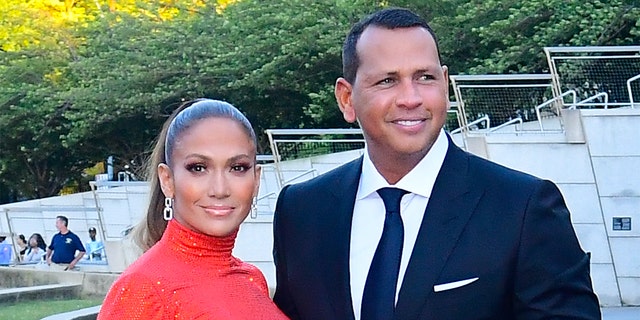 Alex Rodriguez has hinted that he's still in a relationship with Jennifer Lopez.