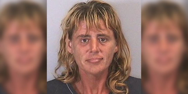 Melanie Leff, 46, had been panhandling around 6:00 p.m. on Thursday when a bystander complained to police that Leff had threatened to beat up a woman after she refused to give her $1.