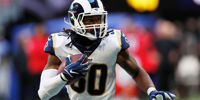 سيخوض فريق Los Angeles Rams للخلف ، Todd Gurley (30) ، ضد Atlanta Falcons خلال النصف الثاني من مباراة كرة القدم NFL ، الأحد ، 20 أكتوبر ، 2019 في أتلانتا.