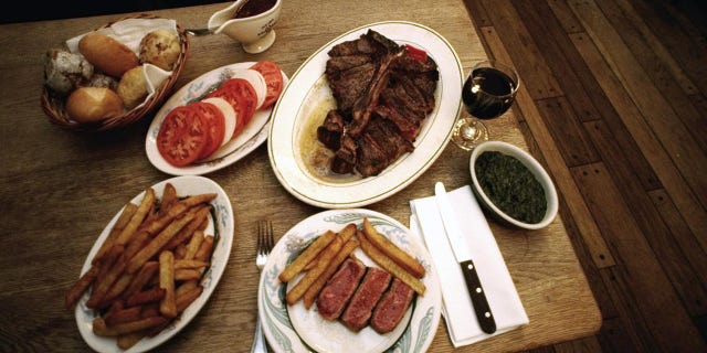 The New York Times' restaurant review of Peter Luger started trending on Tuesday, after restaurant critic Pete Wells gave the fabled institution an abysmal zero-star review