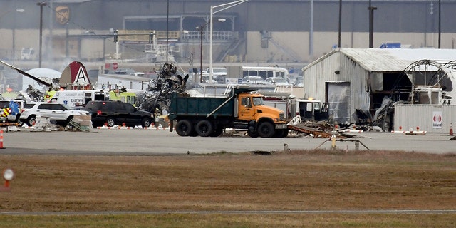 World War II-era Plane Crashes At Bradley International Airport In ...