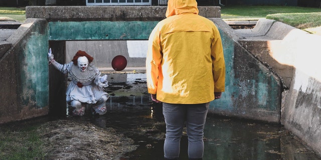 The couple decided to do the photo shoot after visiting horror movie conventions. 