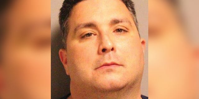 Christopher Londonio’s 2017 plan to escape the Metropolitan Detention Center in Brooklyn called for enlisting a wide array of characters, including his mother, his father, his estranged wife, a bookie from the Bronx and a priest, based on a just-unsealed FBI report.