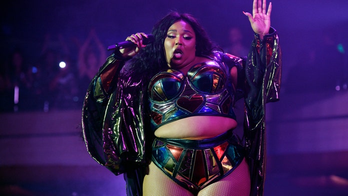 Lizzo Shares Truth Hurts Writing Credit Slams Plagiarism