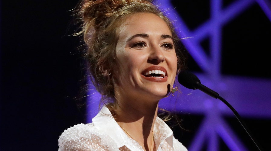 Lauren Daigle wins big at Dove Awards 'It's overwhelming' Fox News