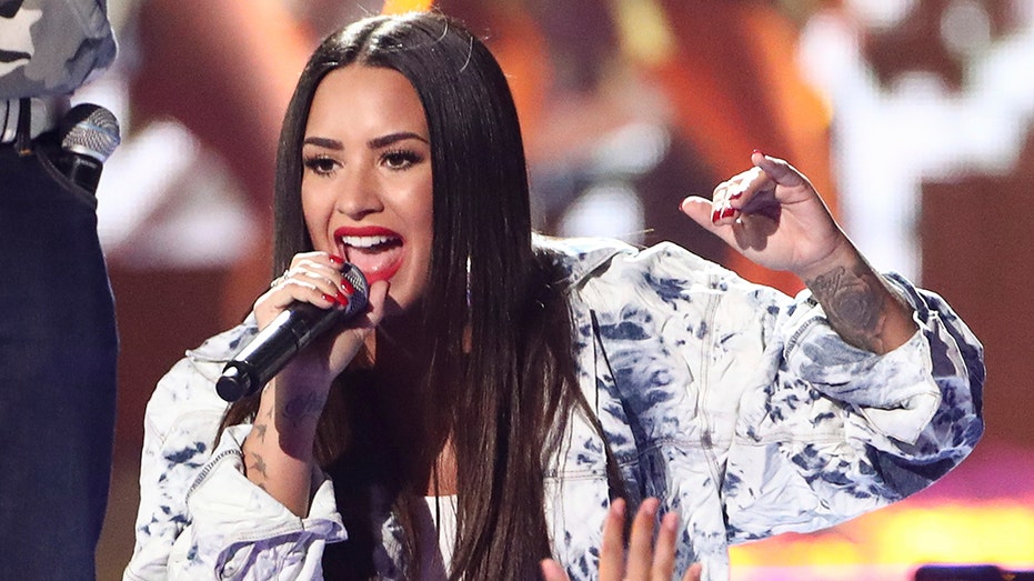 Demi Lovato's alleged nude photos released by hackers on her own Snapchat
