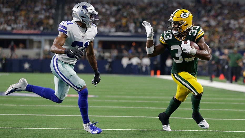 Green Bay Packers' Aaron Jones waves 'bye-bye' to Dallas defense ...