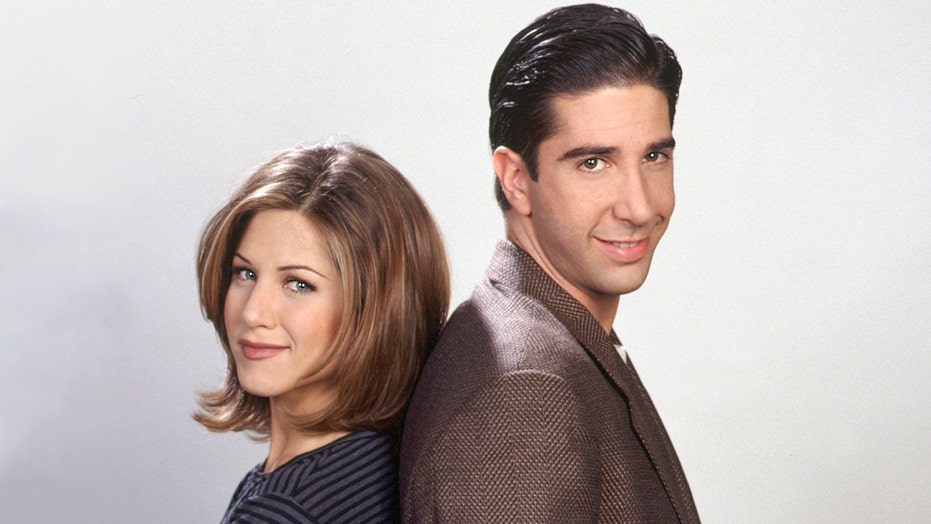 Friends Stars Jennifer Aniston David Schwimmer Dating Months After Admitting Crush On Each Other Report Fox News