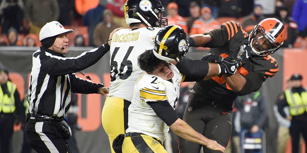 myles garrett swings helmet