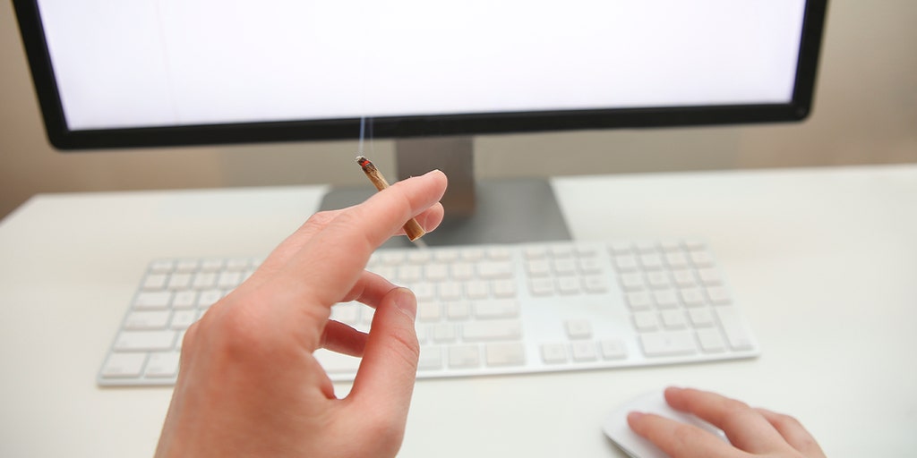 Reddit Author Confesses To Being Stoned At Work All Day Every Day