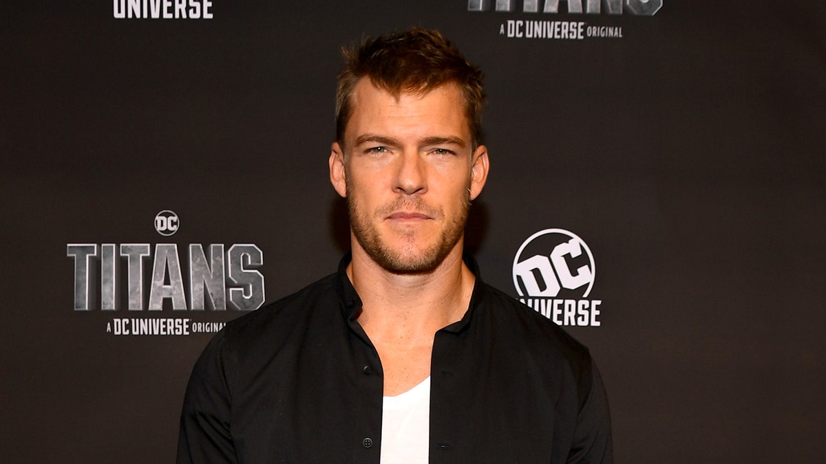 Alan Ritchson attends DC UNIVERSE's Titans World Premiere on October 3, 2018 in New York City.