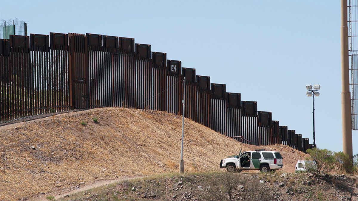 border fence Arizona