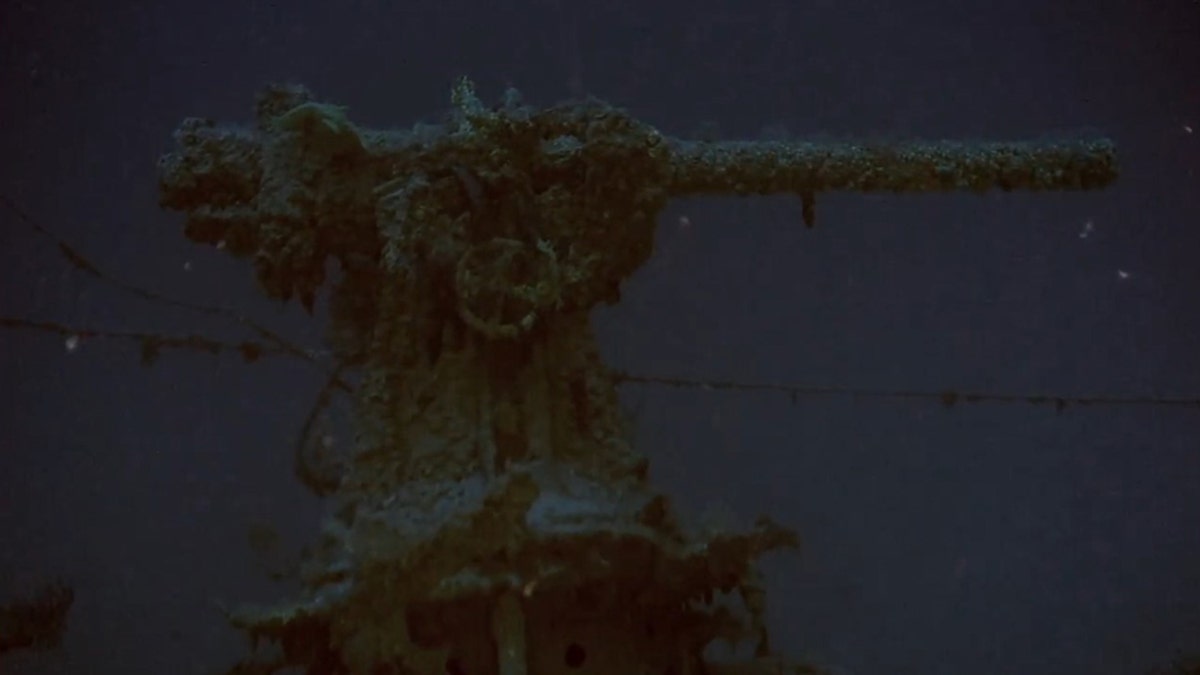 HMS Urge's deck gun.