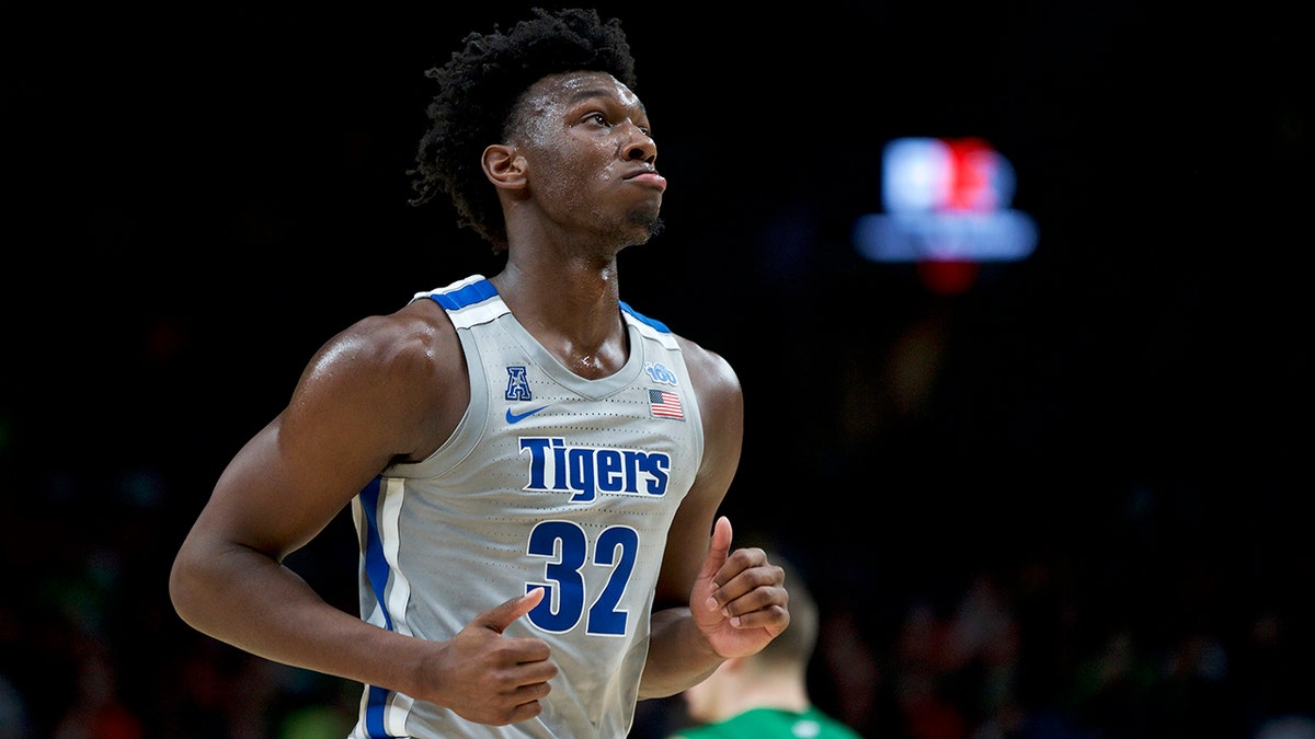 Memphis center James Wiseman runs off the court during the second half of an NCAA college basketball game against Oregon in Portland, Ore., Tuesday, Nov. 12, 2019. Oregon won 82-74. (AP Photo/Craig Mitchelldyer)