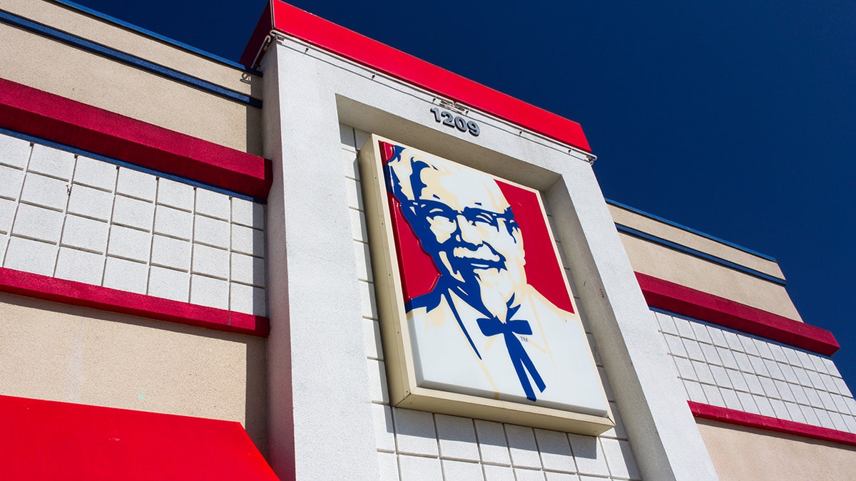 A man’s decision to propose to his girlfriend inside of a Kentucky Fried Chicken restaurant in South Africa has gone viral. (Photo: iStock)