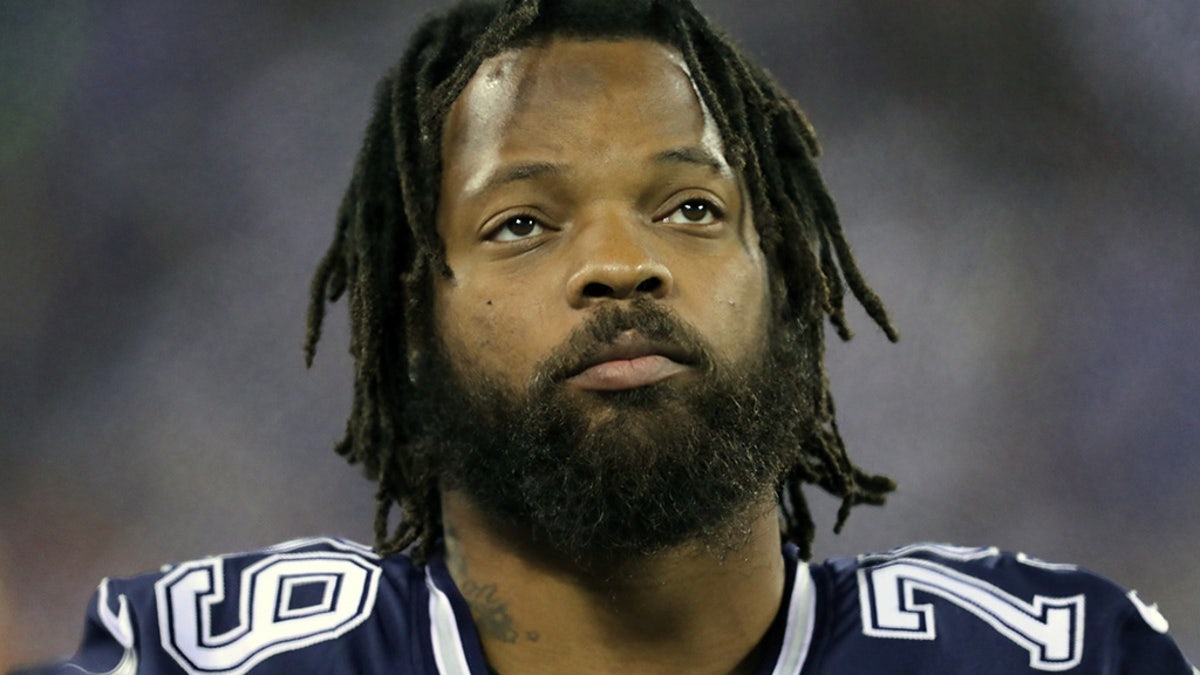 Dallas Cowboys Michael Bennett says hes standing for national anthem at teammates request Fox News image
