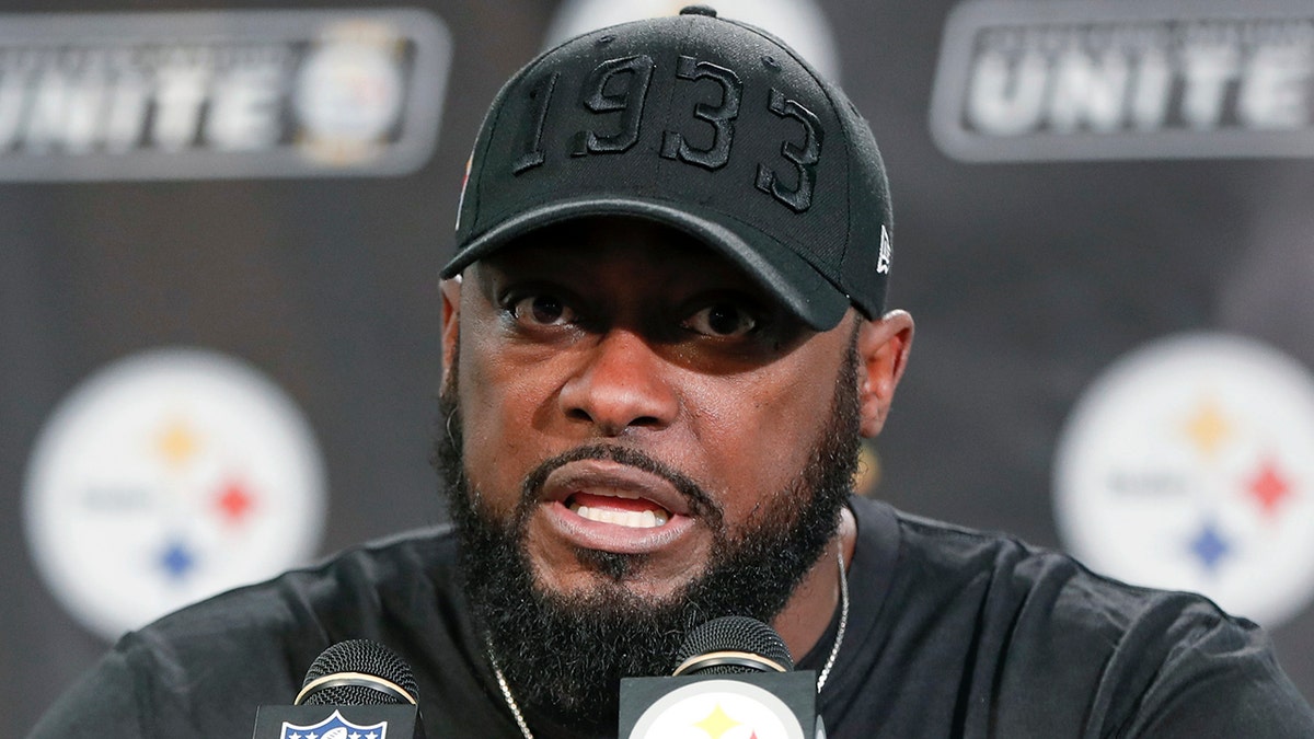 Steelers head coach Mike Tomlin says he approaches coaching like teaching