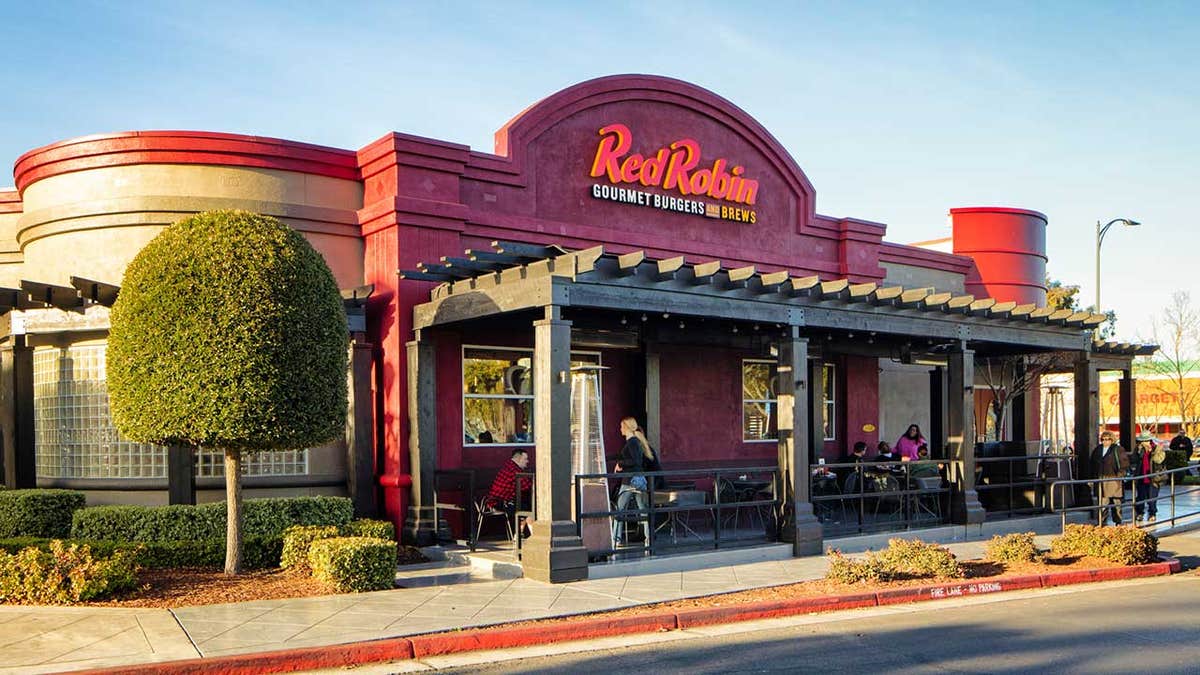 The case relates to pints of Stella Artois sold at Red Robin restaurants. (iStock)