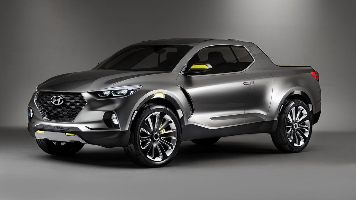 The Santa Cruz was previewed by a concept revealed at the 2015 North American International Auto Show