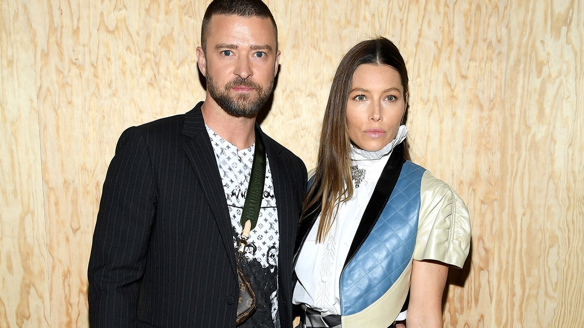 Jessica Biel & Justin Timberlake Step Out In Paris