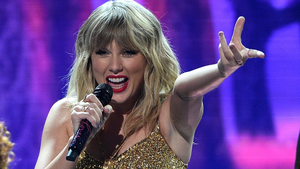 Taylor Swift has not performed at a country music awards show in seven years. (Photo by Chris Pizzello/Invision/AP)
