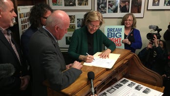 Elizabeth Warren on impeachment hearings: ‘Let’s do it’