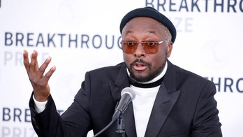 Qantas Airways denies will.i.am's allegations of racism
