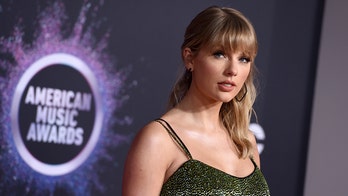 Taylor Swift moonwalks past Michael Jackson’s record at AMA Awards