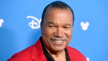 'Star Wars' star Billy Dee Williams refers to self as 'feminine as well as masculine'