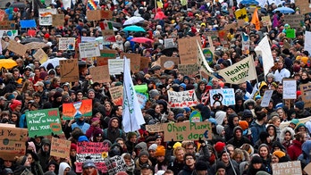 Climate protesters block stores, disrupt Black Friday shopping