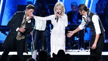 Dolly Parton's faith-based CMAs performance praised by fans: ‘Everyone should be made to listen to this’