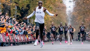 Record breaking Nike sneaker sparks competitive advantage debate ahead of New York City Marathon