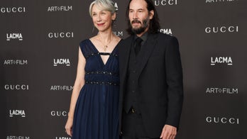 Keanu Reeves 'extremely happy' with Alexandra Grant: report