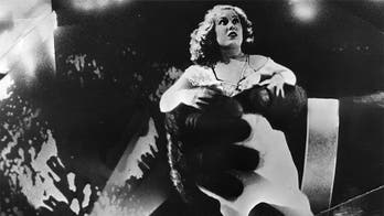 ‘King Kong’ star Fay Wray endured personal tragedies, remained devoted to family despite fame, daughter says
