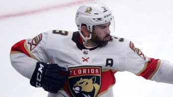 Panthers' Keith Yandle keeps Iron Man streak alive vs. Sabres, despite losing 9 teeth in previous game