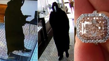 Hawaii thief who swiped $1M in jewelry on Halloween sought: police