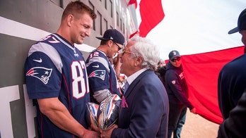 Patriots' Robert Kraft told Rob Gronkowski he wants him back for playoffs, report says