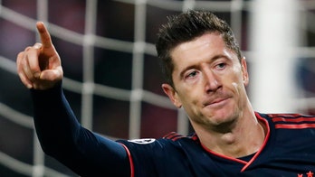 Robert Lewandowski nets 4 goals in 15 minutes as Bayern Munich thrash Red Star Belgrade