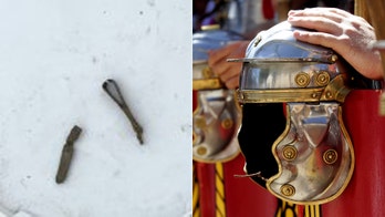 Roman tweezers and earbud discovered near UK river