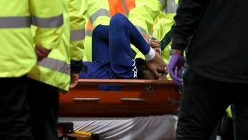 Everton midfielder Andre Gomes suffers horrific injury in match vs. Tottenham Hotspur