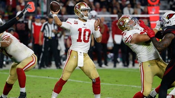 49ers top Cardinals 28-25 to stay unbeaten as Garoppolo throws 4 TD passes