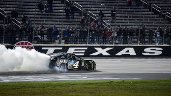 Kevin Harvick wins NASCAR Texas fall race for third straight year