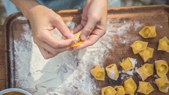Man woos Tinder match with homemade tortellini in viral Twitter thread
