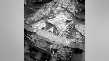 Mars Curiosity rover posts stunning black and white desolate image