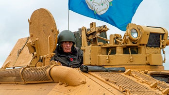 Veteran celebrates 57th wedding anniversary with Army tank ride